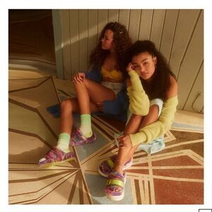 UGG Slipper Womens 7 Multicolor Fluffita Pixelate Faux Fur Slip On Slide 1128211